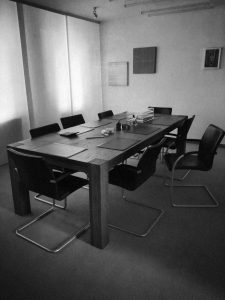 Zur Besprechung 2